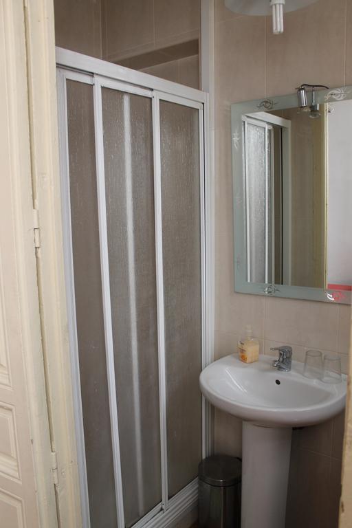Hostal Graciela مدريد الغرفة الصورة